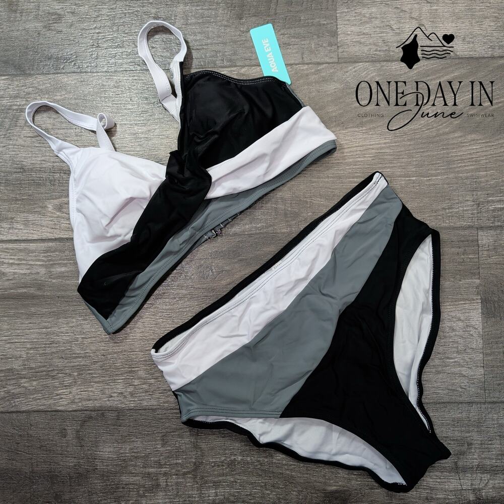 Aqua Eve Twist Front Bikini Swimsuit Size M